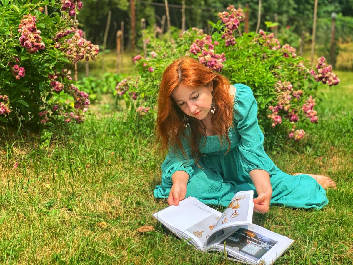 Citite, Răsfoite, IUBITE, curtATe, NiGHT STAND&nbsp;DARLINGS